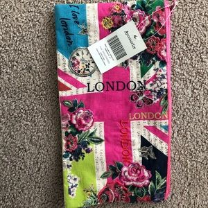 🏴󠁧󠁢󠁥󠁮󠁧󠁿 NWT London pencil case!!